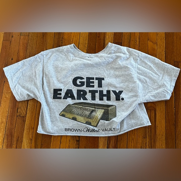 VINTAGE “Go Underground with Brown” cropped top - Picture 4 of 4